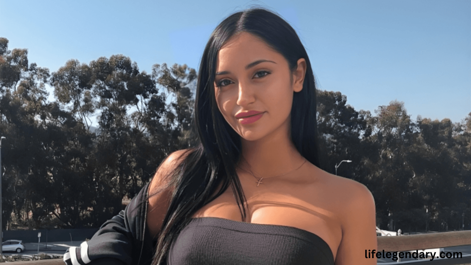 Leah Kateb Image, Bio/Wiki, Height, Weight, Family, 2024.
