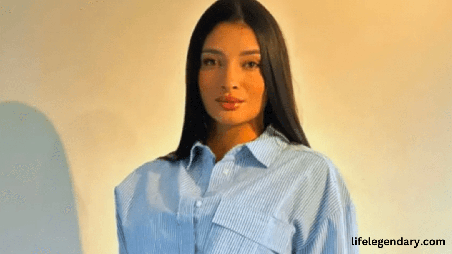 Salome Gil Image, Bio/Wiki, Height, Weight, Family, 2024.